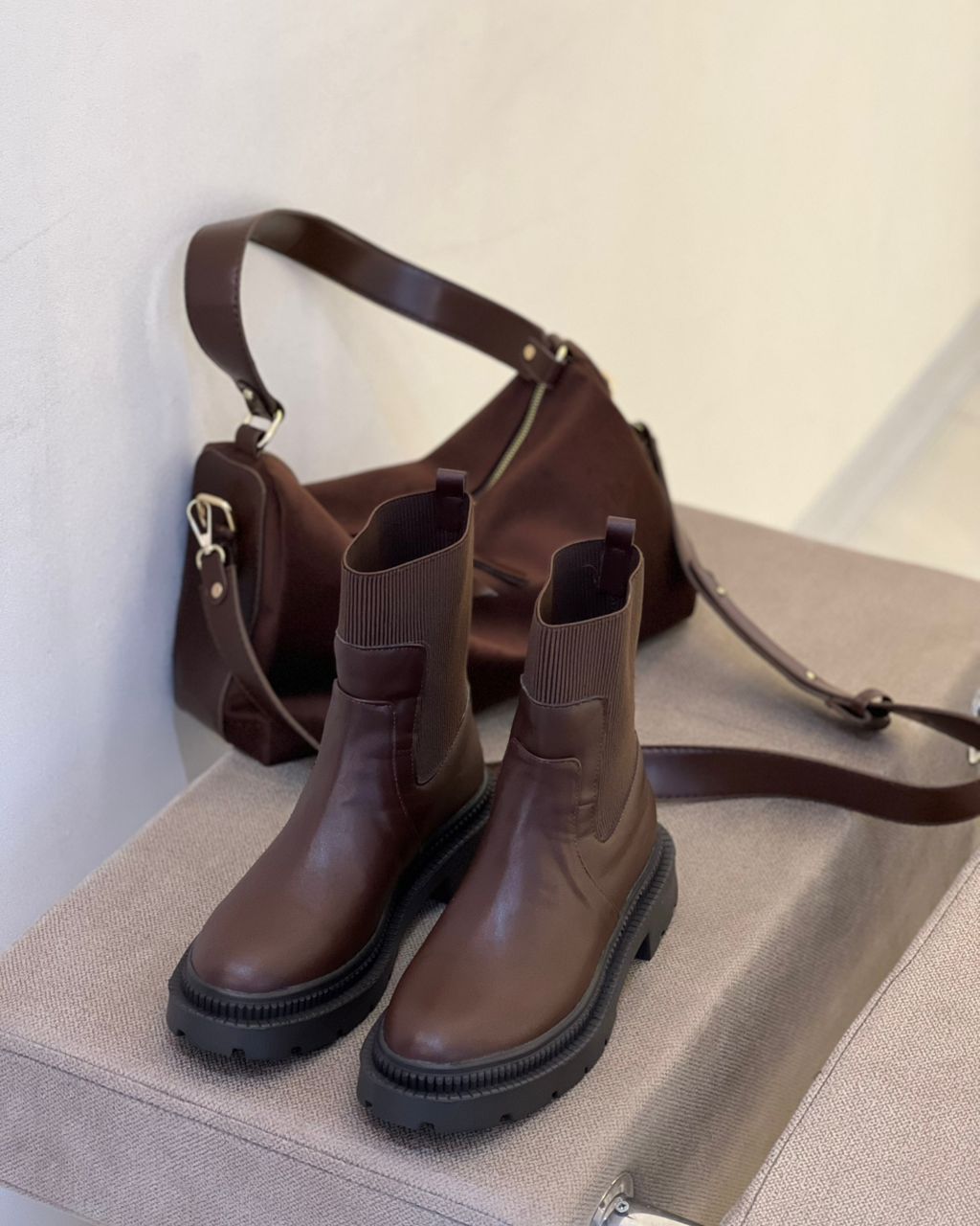 نیم بوت جورابی قهوه ای زنانه