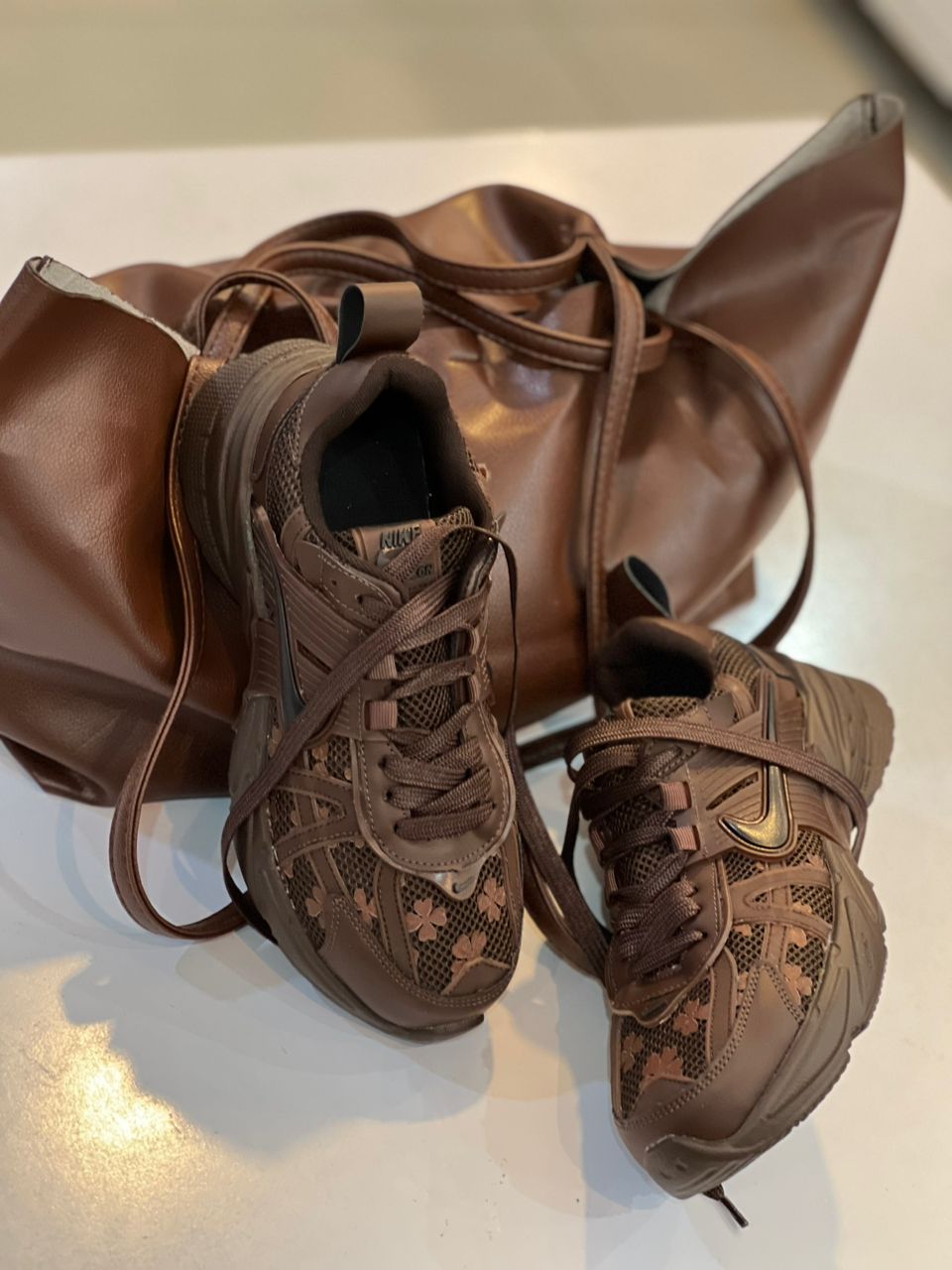 کتونی وی تو کی گلدار ۱۱۲