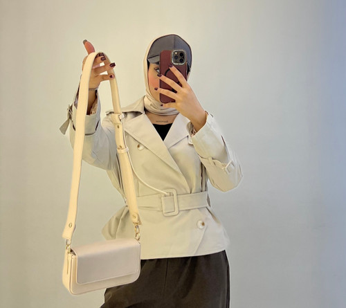 کیف کرم زنانه پاسپورتی ساده